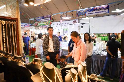 อธิบดี พช. สุดปลื้ม OTOP โคราช เข้มแข็ง ขานรับนโยบายรัฐบาล ชู Soft Power จัดสัญจรรวม 4 ภูมิภาค 