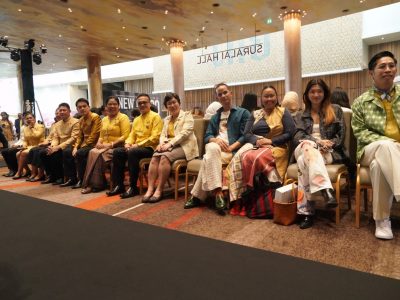 กระทรวงมหาดไทย โดยกรมการพัฒนาชุมชน เปิดตัว 40 ดีไซเนอร์รุ่นใหม่ฝีมือดีจากทั่วประเทศ ร่วมชิงชัยรอบตัดเชือก การประกวดนักออกแบบผ้าไทยใส่ให้สนุกรุ่นใหม่ ระดับประเทศ